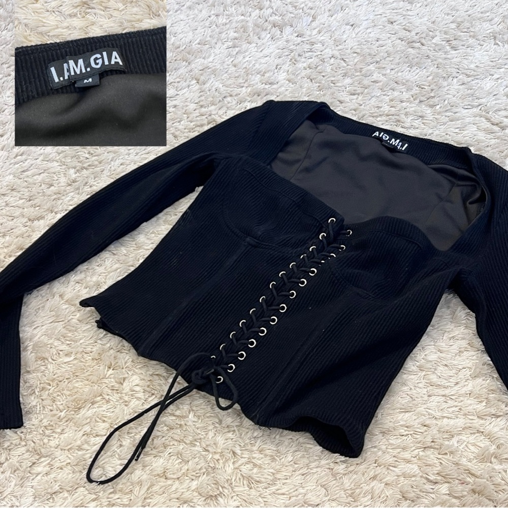 I am gia black long sleeve